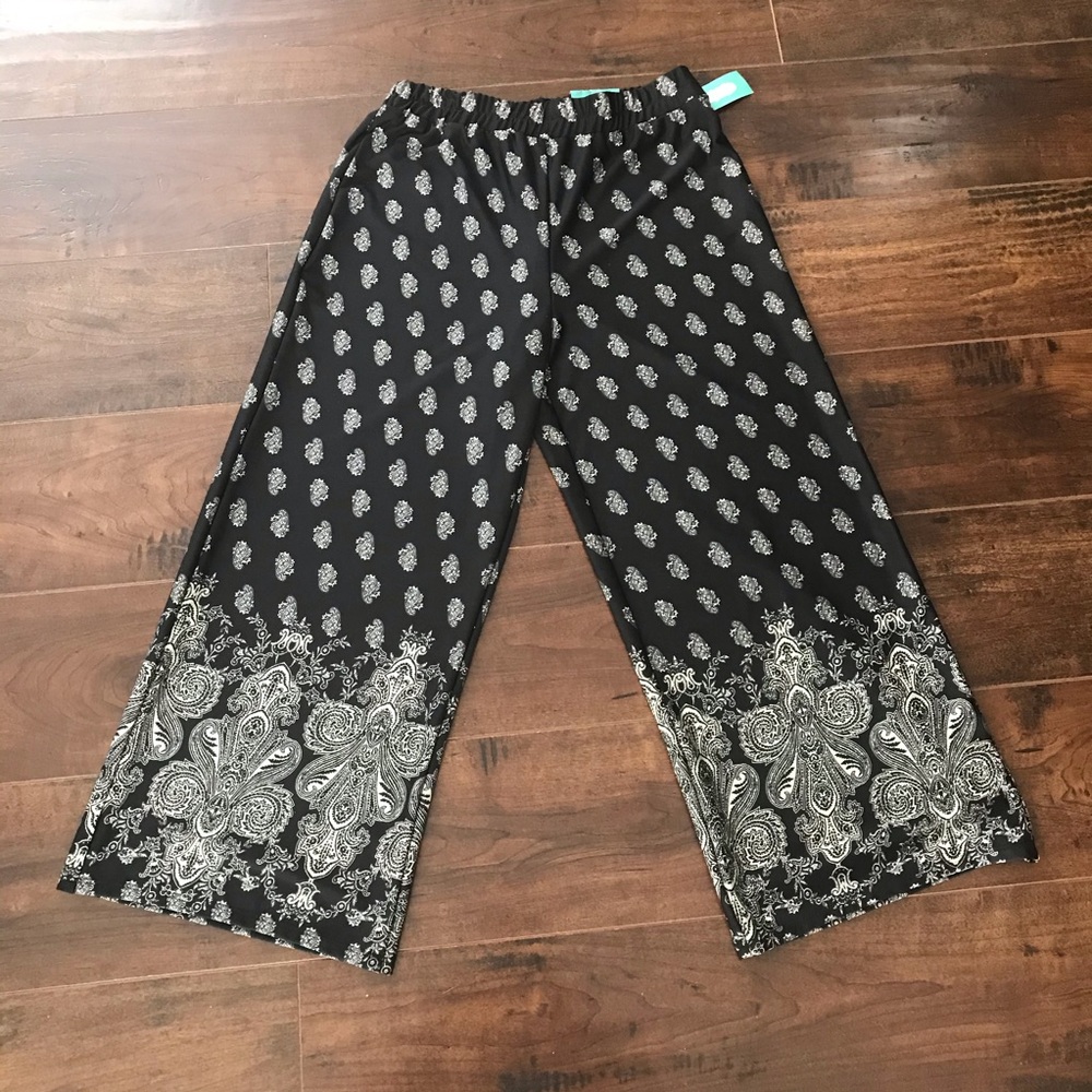 Maurice’s Cropped Paisley Palazzo Pant NWT small